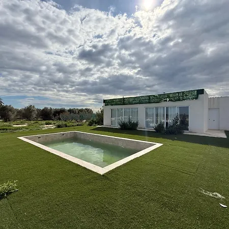 Holiday home Moderna Con Piscina