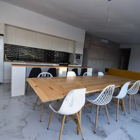 Moderna Con Piscina Holiday home