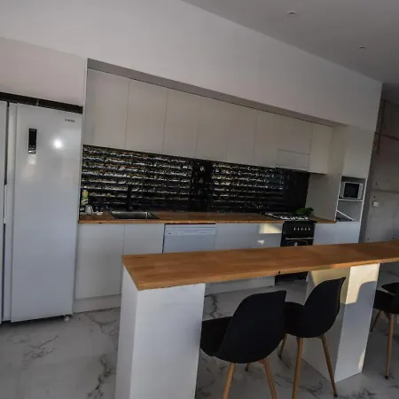 Moderna Con Piscina Holiday home *